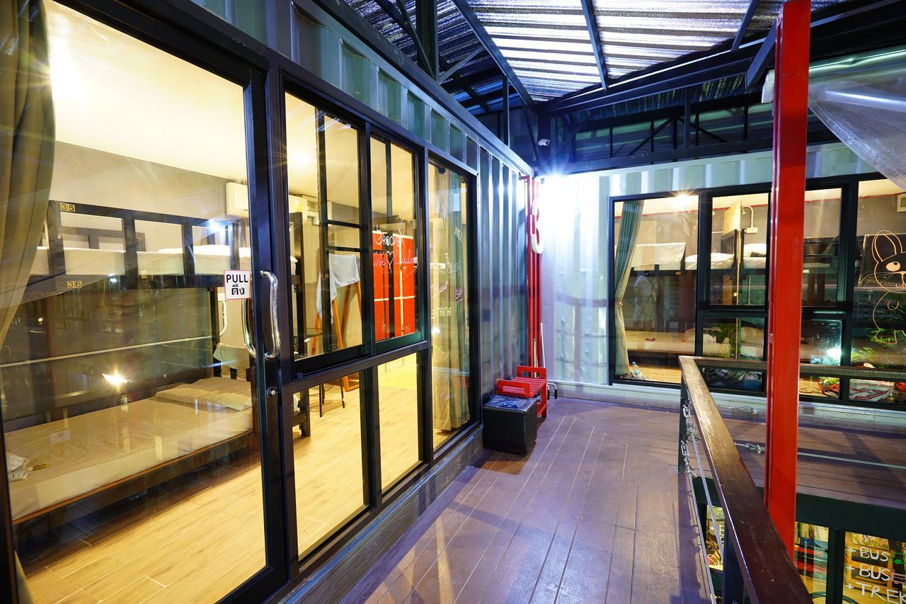 At Box Hostel Τσιάνγκ Μάι Εξωτερικό φωτογραφία