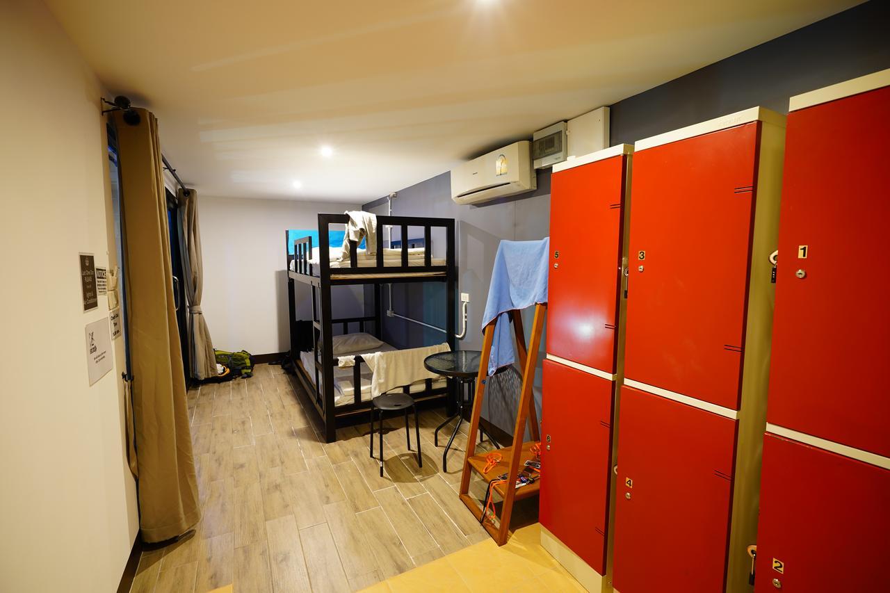 At Box Hostel Τσιάνγκ Μάι Εξωτερικό φωτογραφία