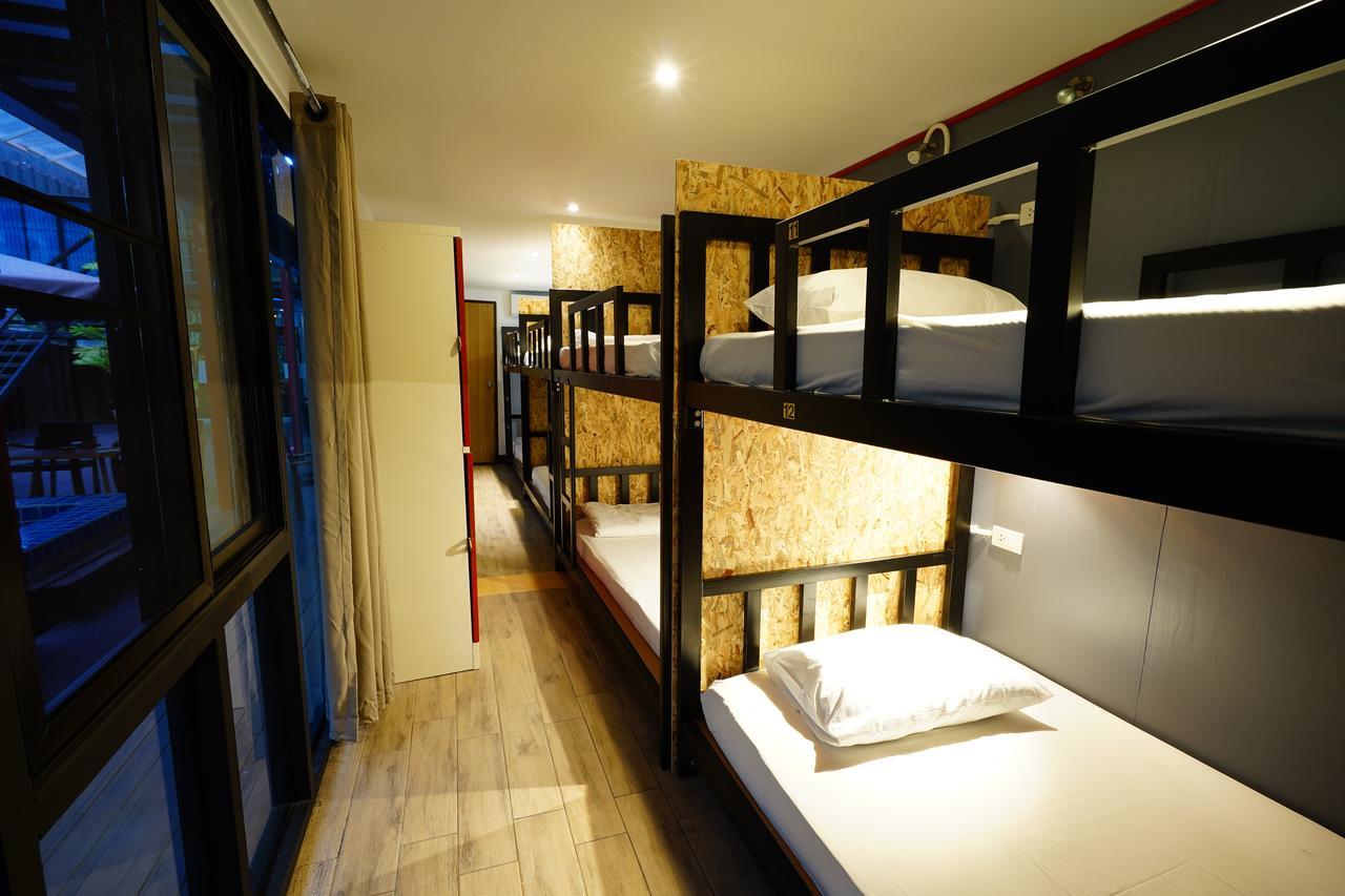 At Box Hostel Τσιάνγκ Μάι Εξωτερικό φωτογραφία