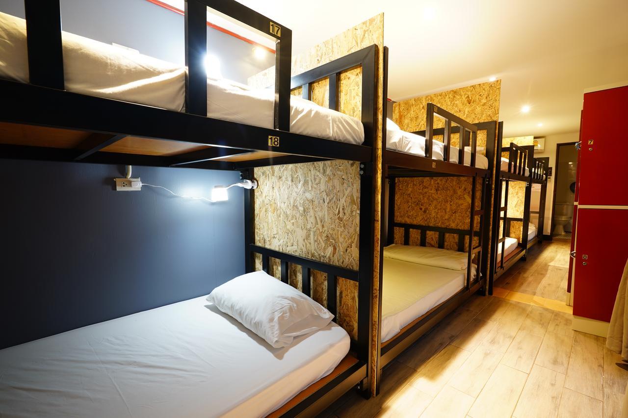 At Box Hostel Τσιάνγκ Μάι Εξωτερικό φωτογραφία