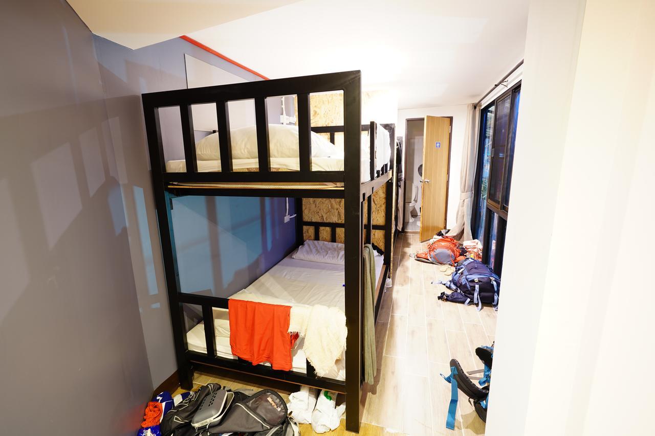 At Box Hostel Τσιάνγκ Μάι Εξωτερικό φωτογραφία