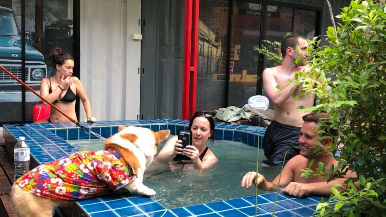 At Box Hostel Τσιάνγκ Μάι Εξωτερικό φωτογραφία