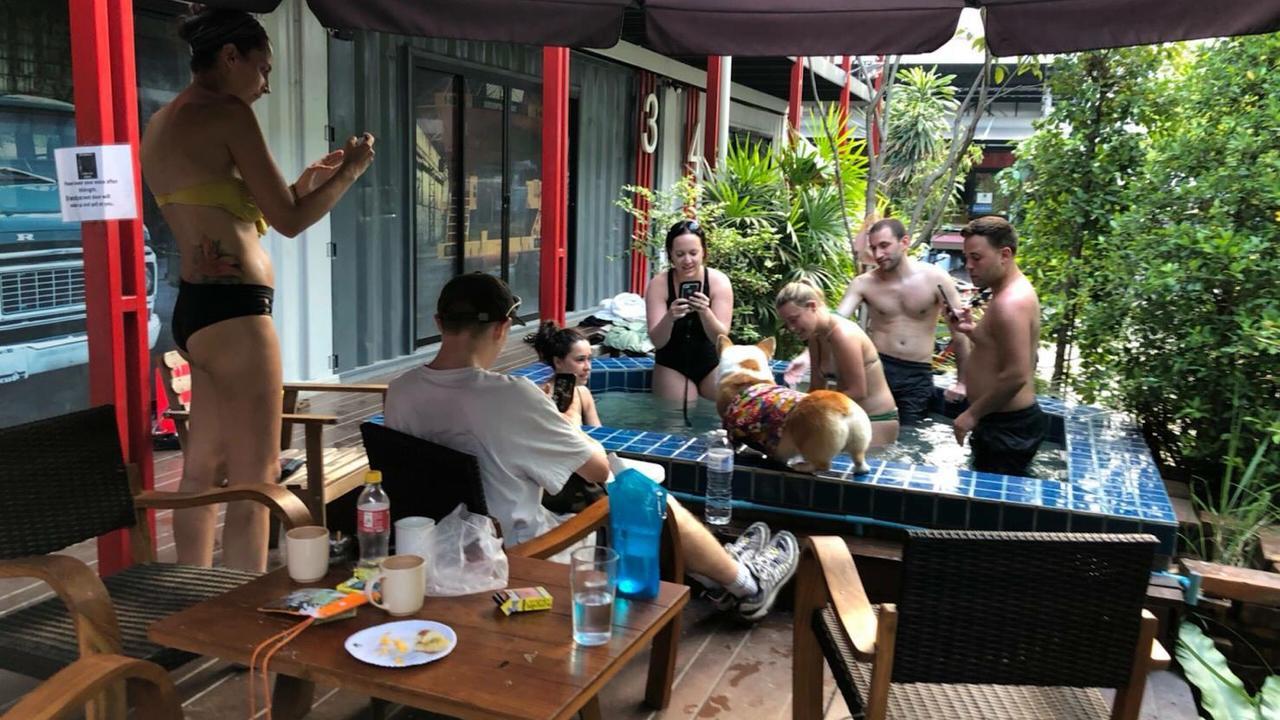 At Box Hostel Τσιάνγκ Μάι Εξωτερικό φωτογραφία